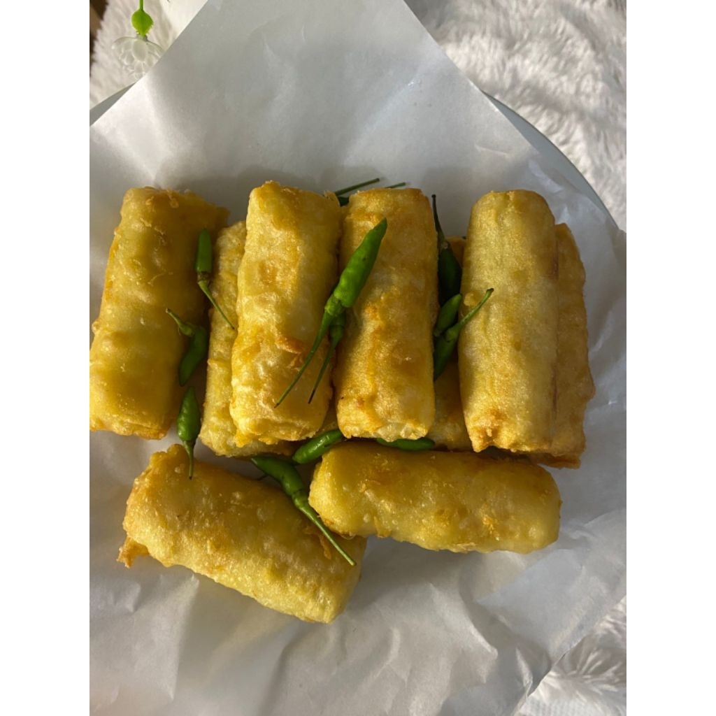 

RISOL JADUL FROZEN HOMEMADE ( ISI KENTANG WORTEL TELUR)