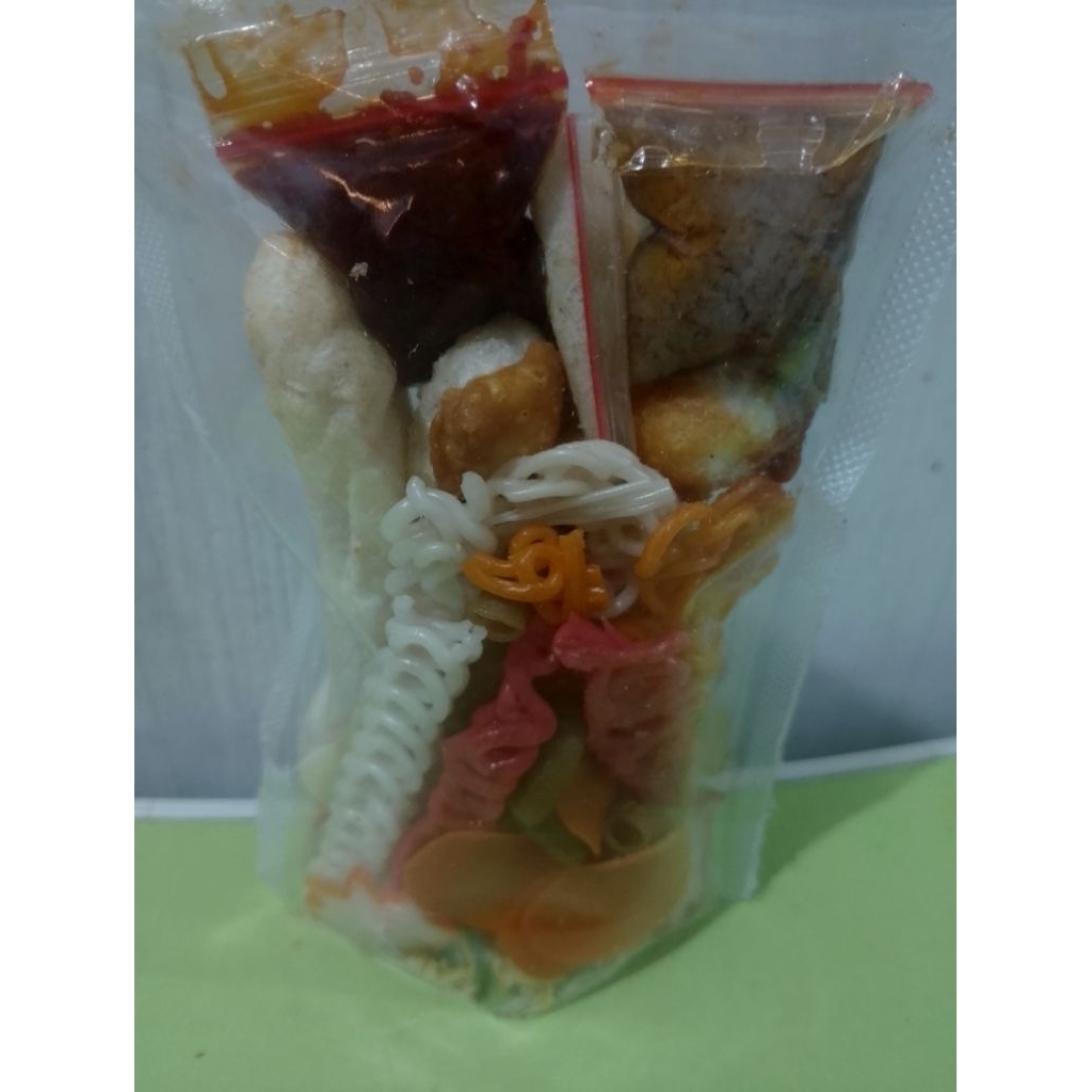 

seblak instan kerupuk kumplit