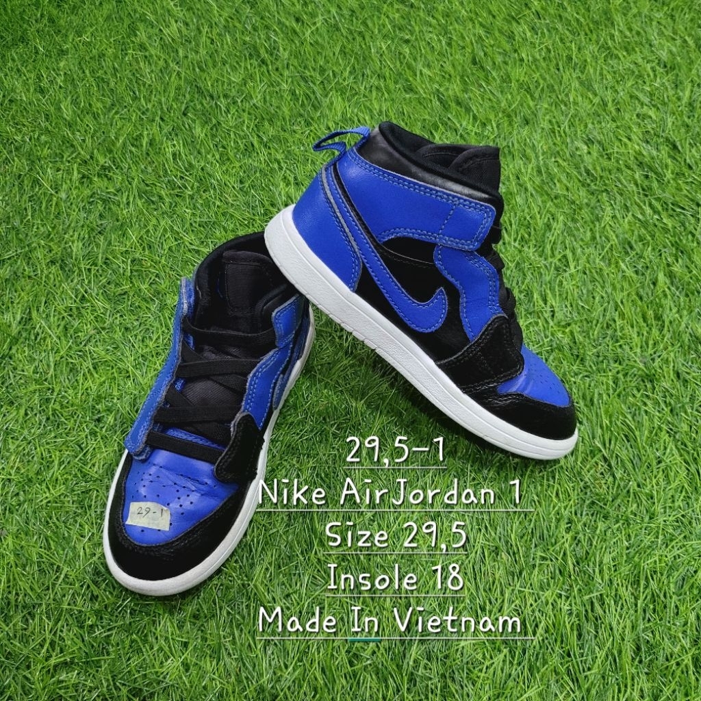 29-1 Nike AirJordan Kids