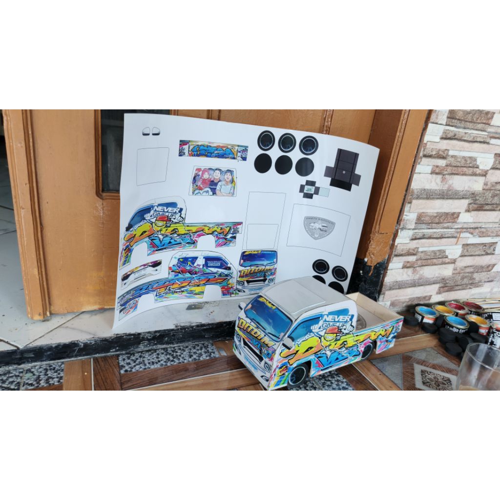 

STIKER MINIATUR TRAGA DITDIM