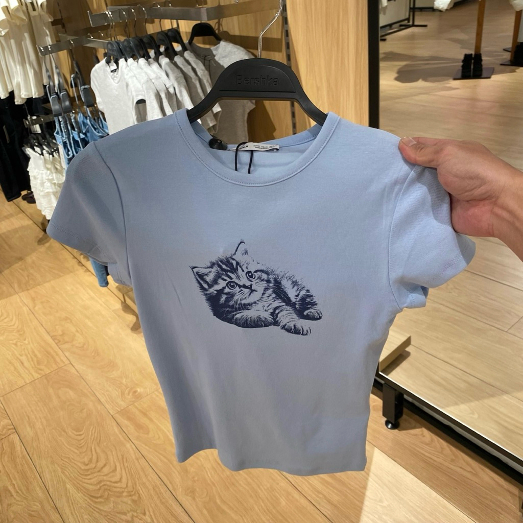 Jastip. Tshirt Crop Bershka (Woman)