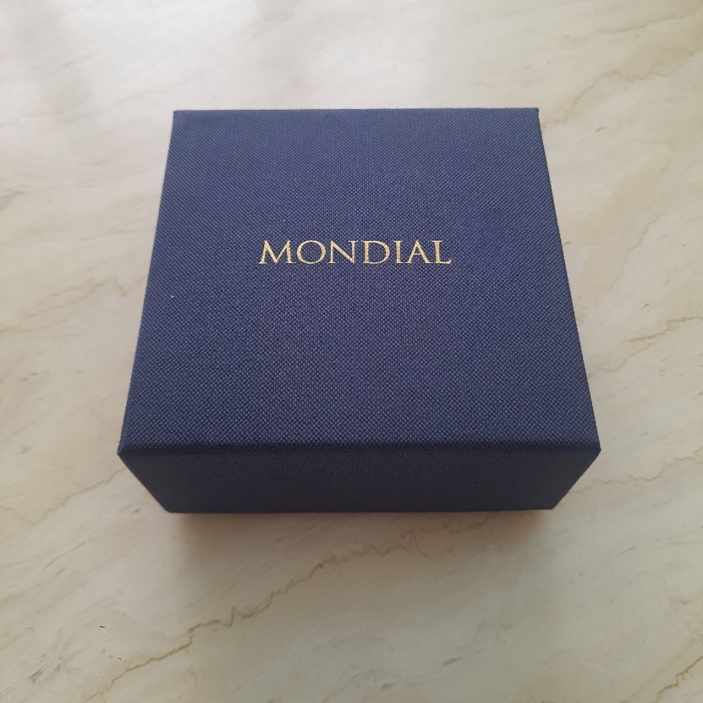 

Kotak perhiasan berlampu.jewelry box mondial