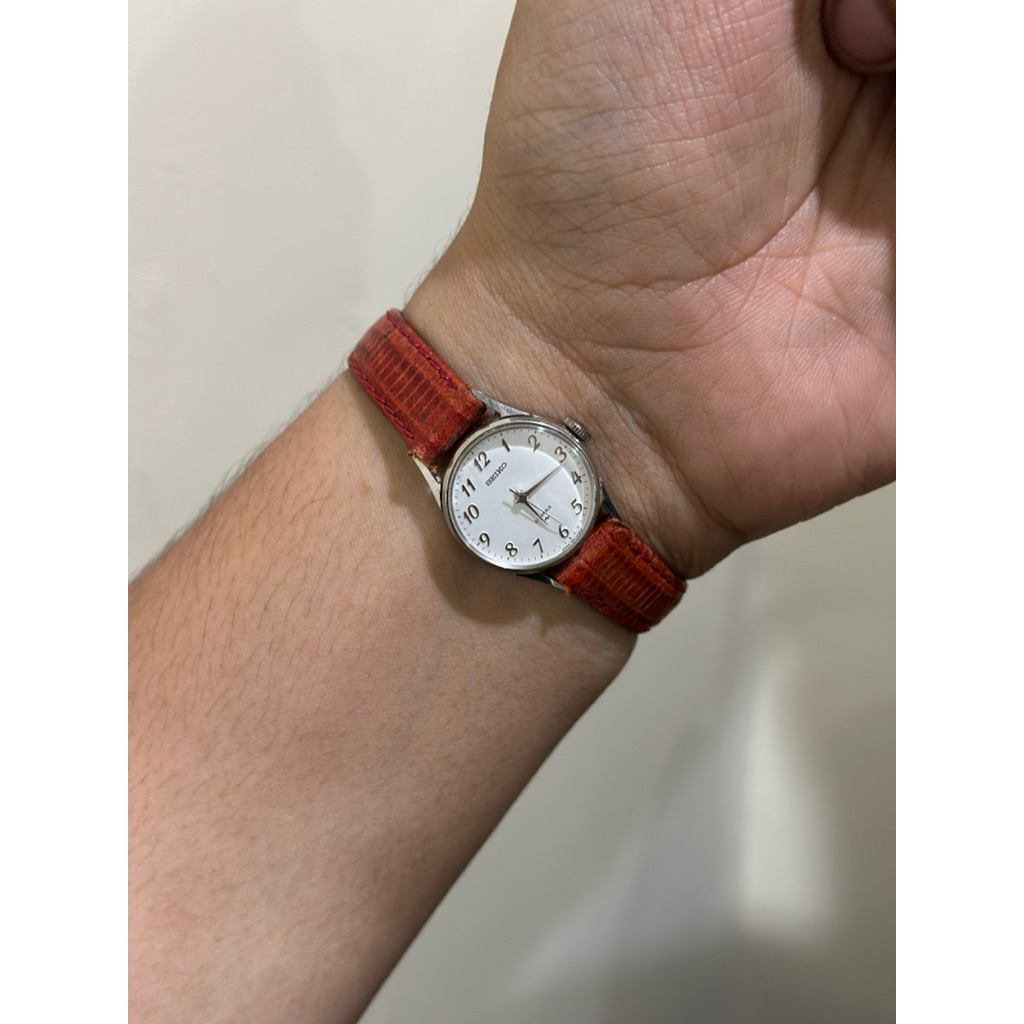 Jam Tangan Vintage wanita seiko 1104-0031
