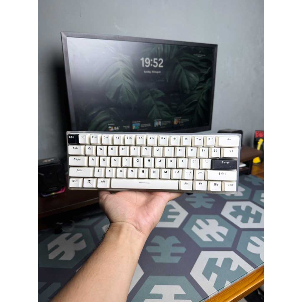 [Second] Keyboard Fantech Maxfit61 Frost White