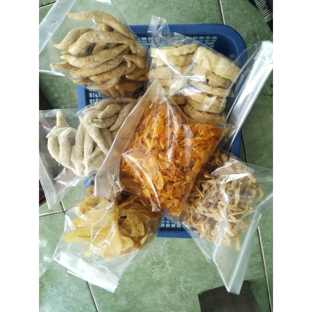 

3 aneka makan ringan/cemilan kembang goyang, Bidara, sistik