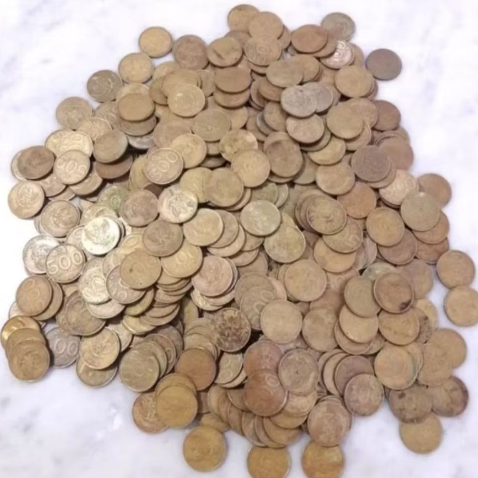 UANG KUNO KOIN 500 RUPIAH KUNING KUNO MELATI TAHUN CAMPUR