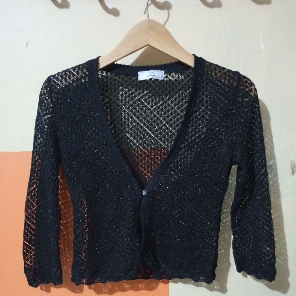 Outer rajut hitam kancing satu