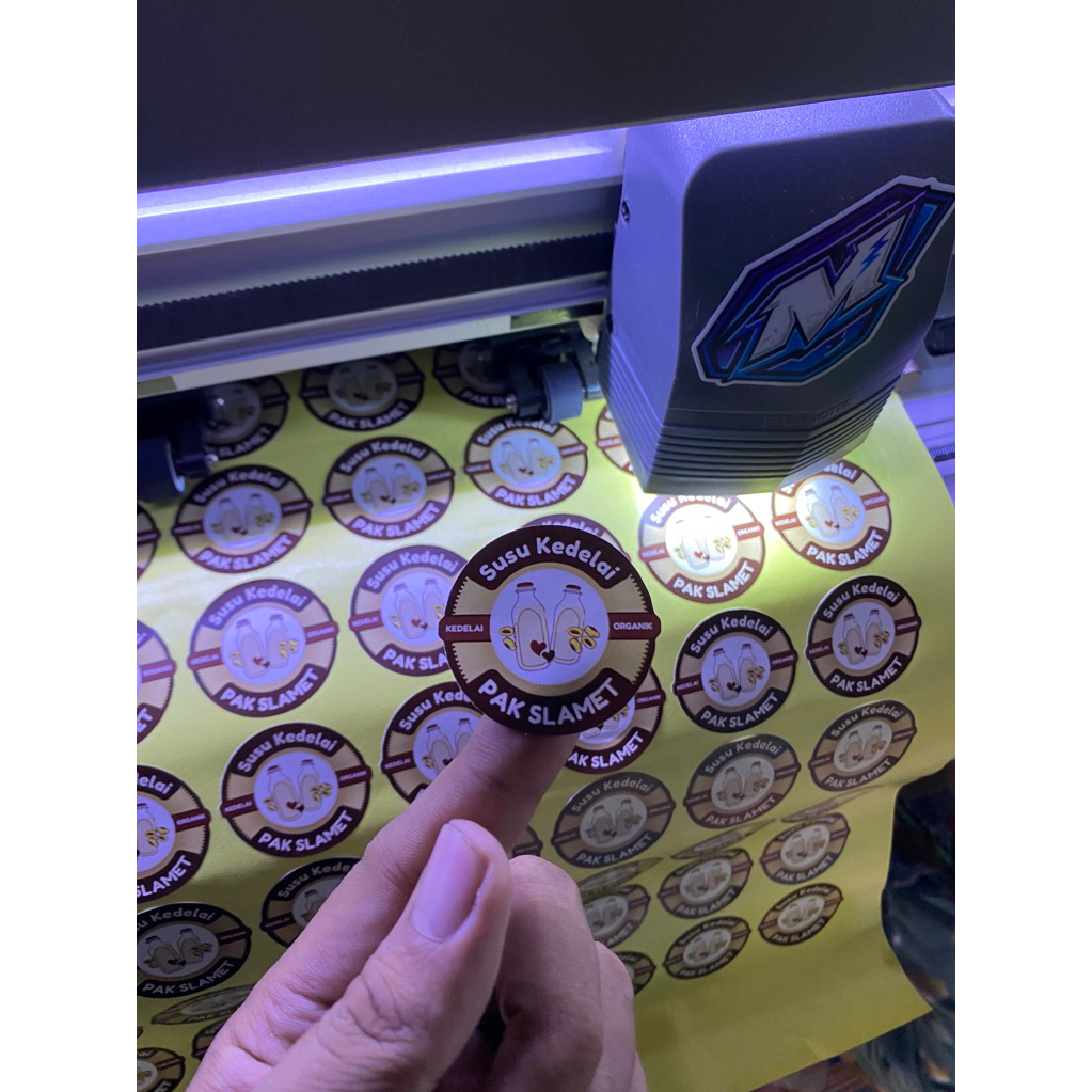 

CETAK STIKER MAKANAN / label kemasan + cutting / cetak stiker label online shop MURAH