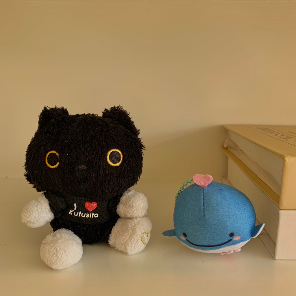 Keychain Gantungan Kunci Kutusita Nyanko dan Jinbesan Original