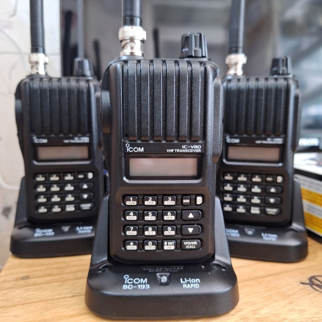 HT ICOM V80 ORIGINAL MADE IN JAPAN