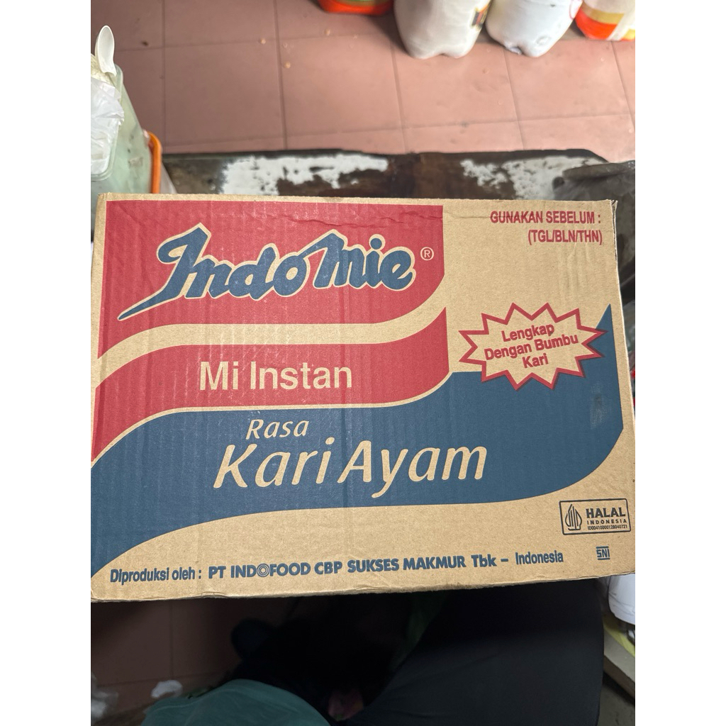 

Indomie Kari Ayam 1 Dus