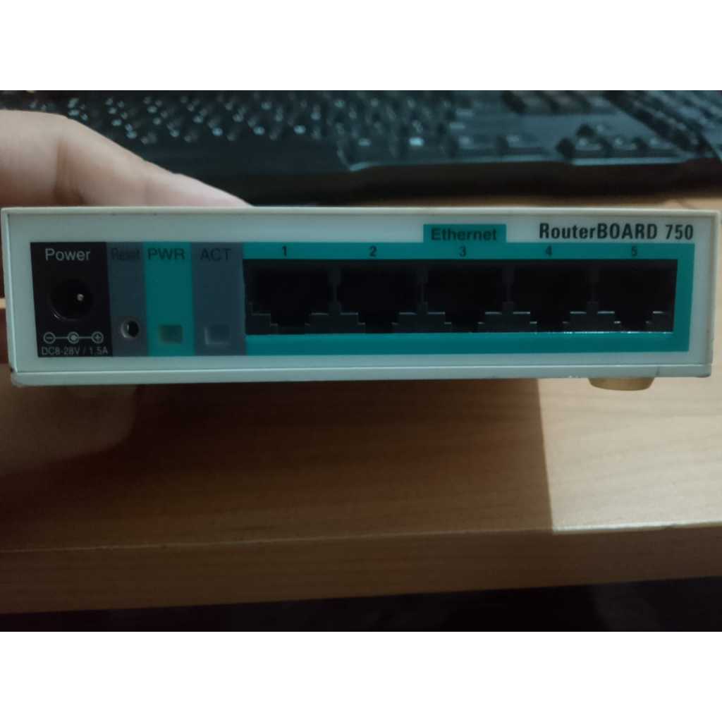 Mikrotik RB750