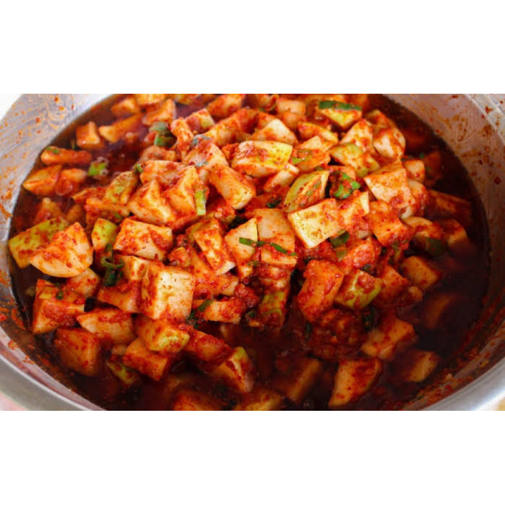 

KIMCHI LOBAK 500gr- Kkakdugi (깍두기)