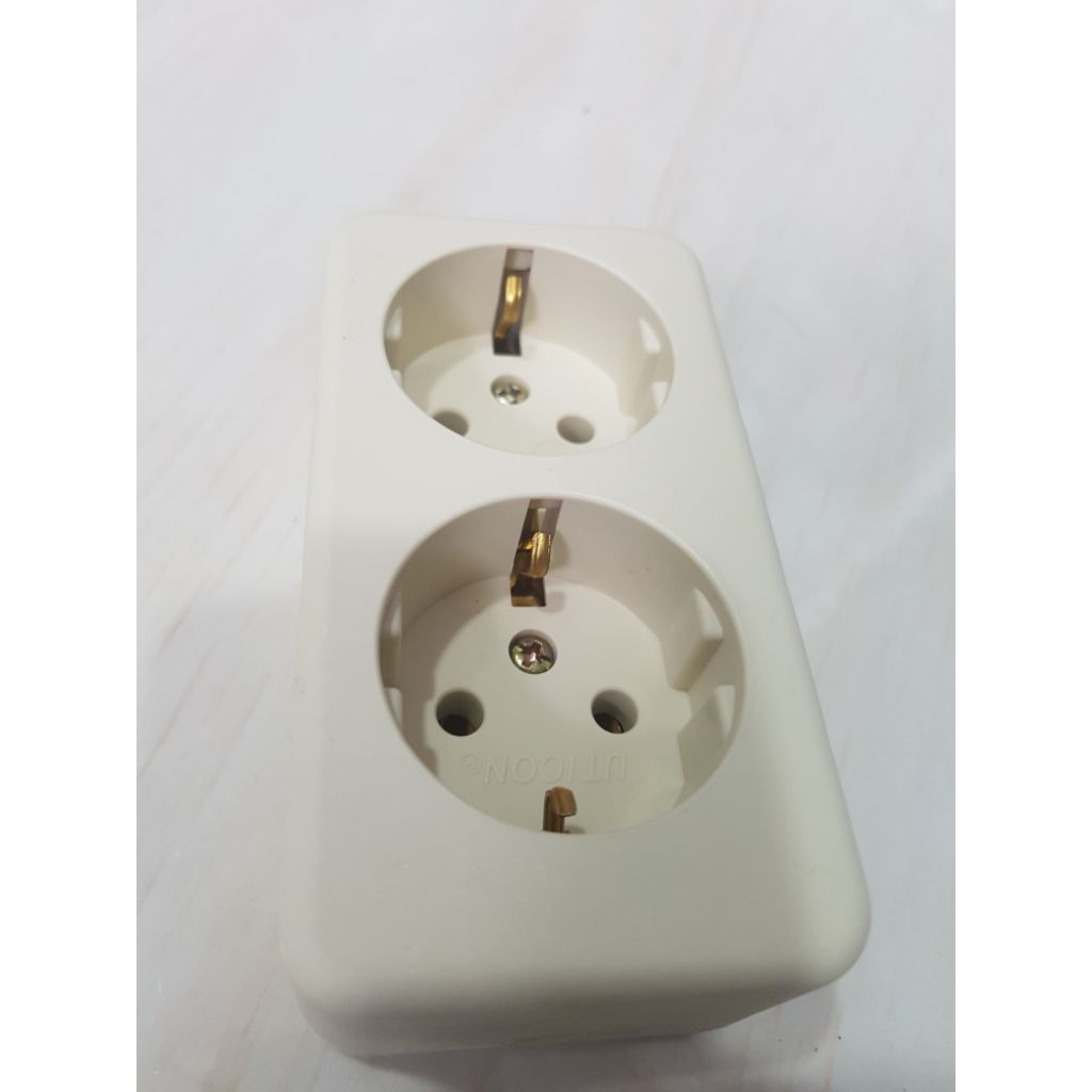 Uticon stop kontak Tanpa kabel 2 lubang Uticon