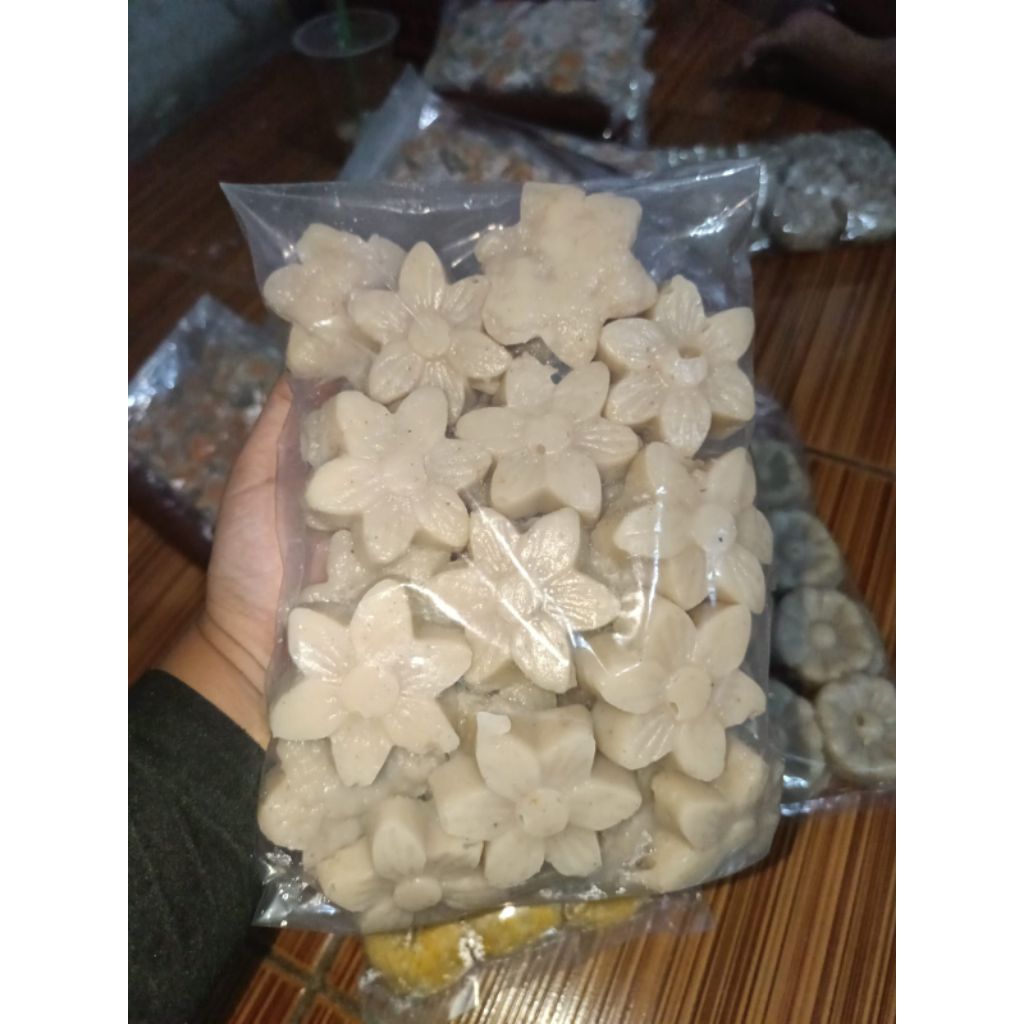 

bakso ayam bentuk bunga isi 24