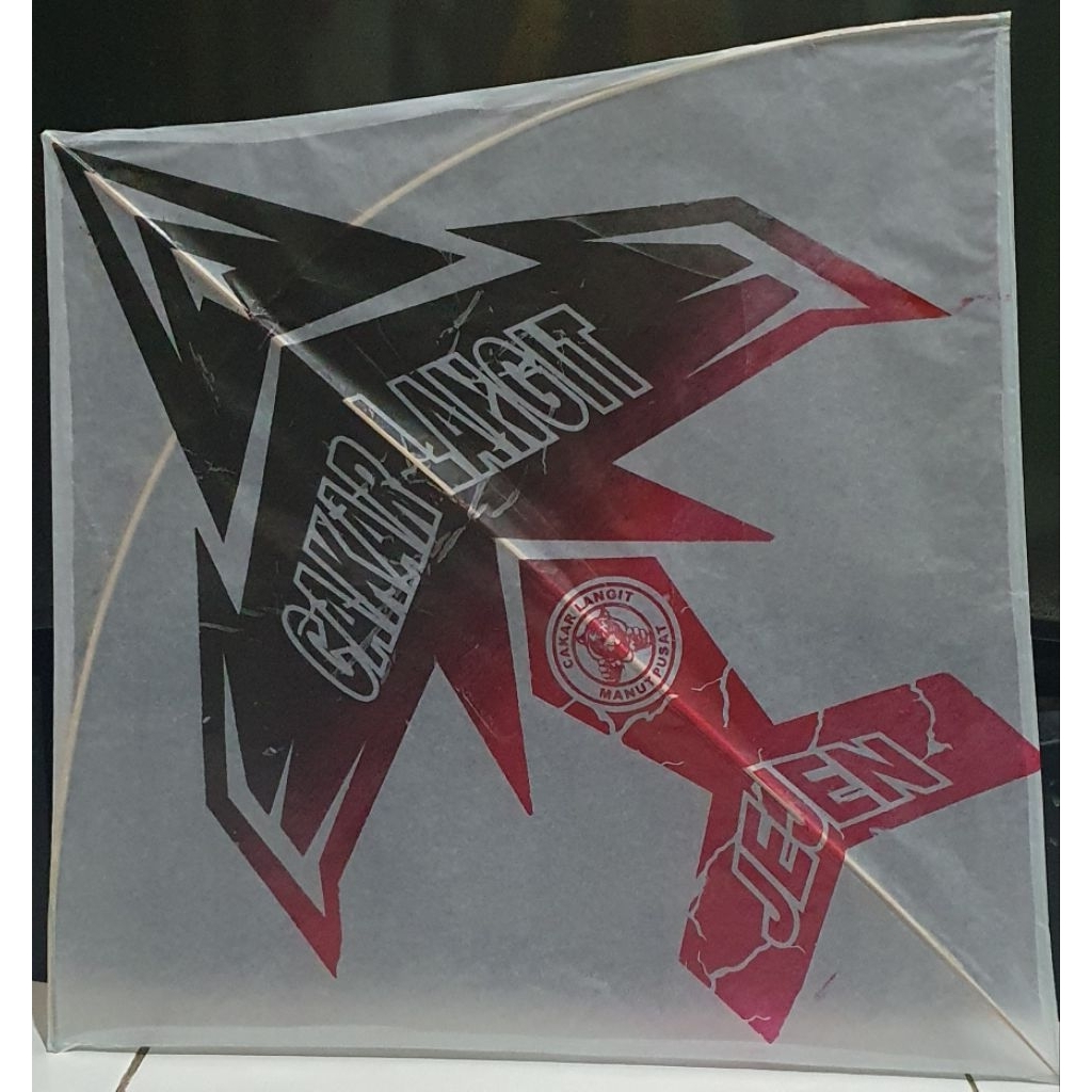 Layangan Sukhoi Standart