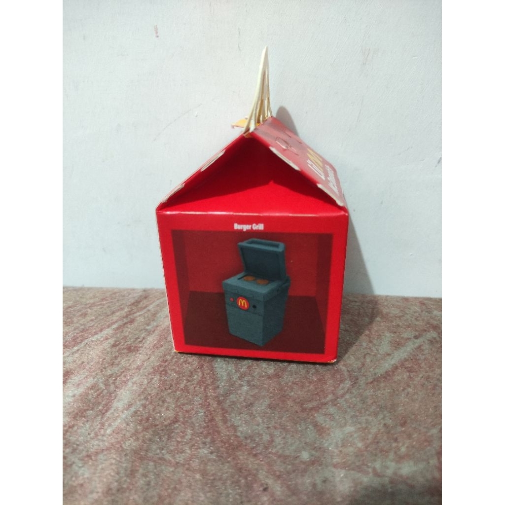 happy meal mcdonald's Lil mcdonald's (burger grill)