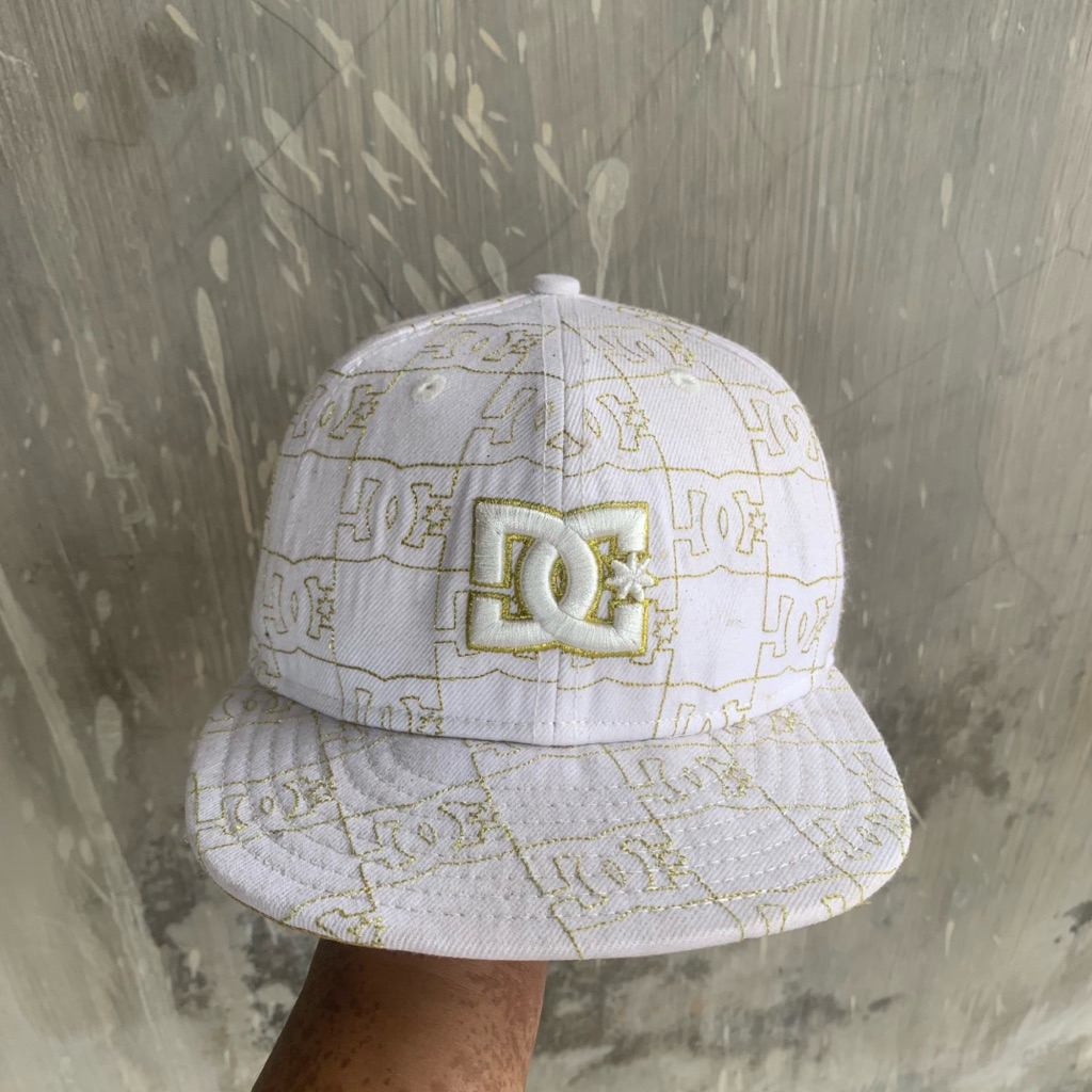DC shoes x New Era snpaback