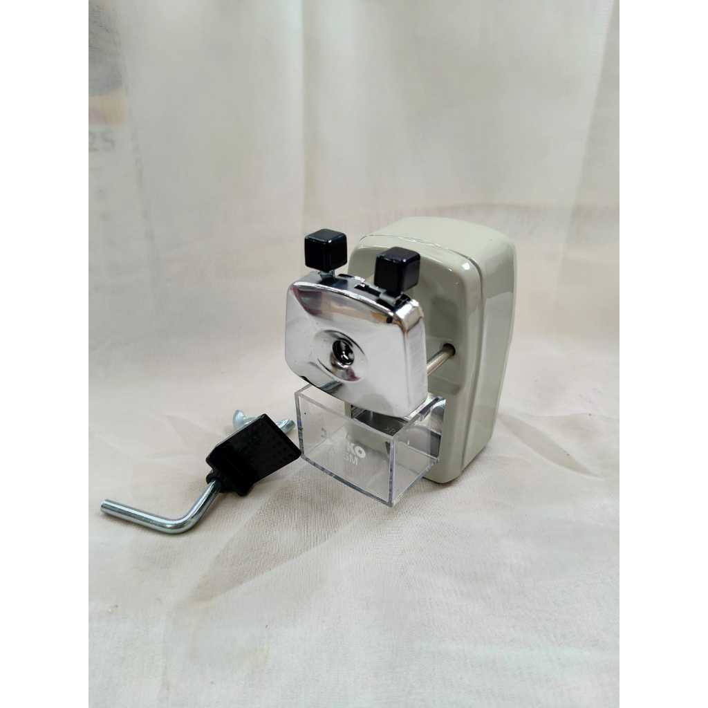 

JOYKO PENGASAH MEJA A-5M / Rautan Meja Sharpener Serutan Putar Joyko A-5M Bahan Besi Stainless Steel