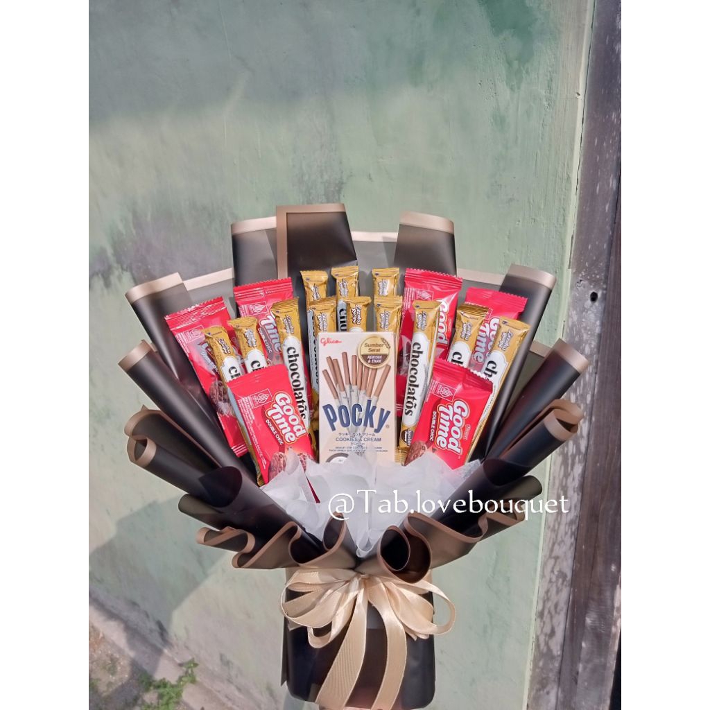 

BUCKET POCKY / BUCKET CHOCOLATOS / BUCKET WISUDA ULANGTAHUN SEMPRO / BUKET SNACK WISUDA ULANGTAHUN / BUKET POCKY BENG BENG GOODTIME / BUKET JAJANAN / BUCKET SNACK MIX / HAMPERS SNACK / KADO ULANGTAHUN/ KADO CEWEK COWOK / BUCKET HARI GURU HARI IBU