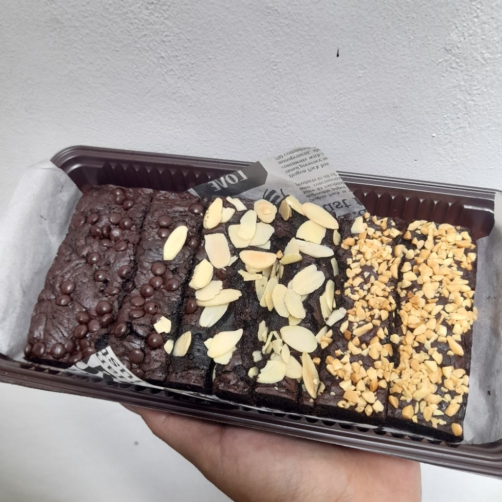 

Brownies panggang mix 3 rasa ukuran medium size 20x10