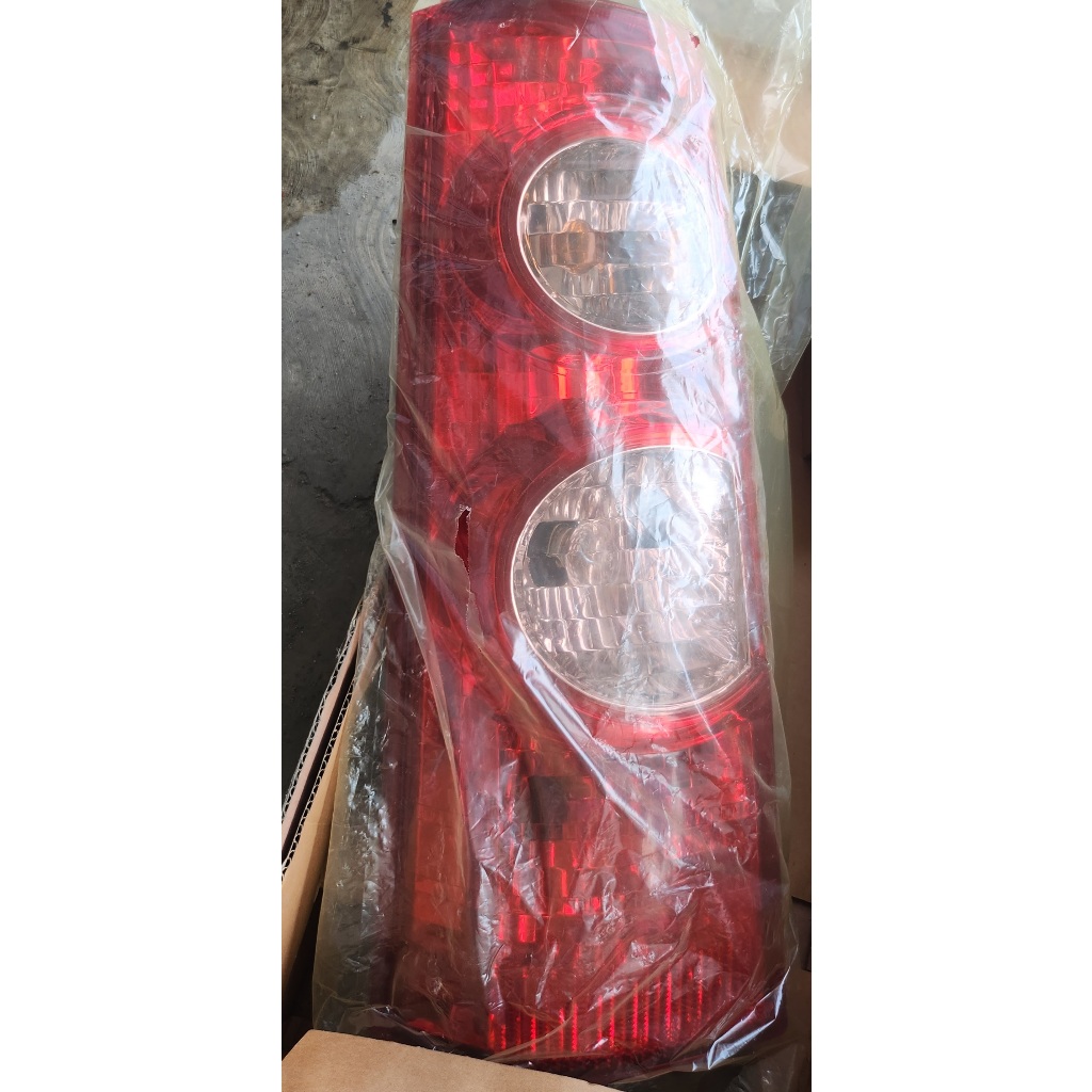 Lampu belakang avanza Xenia 2007 2008 2009 2010 original