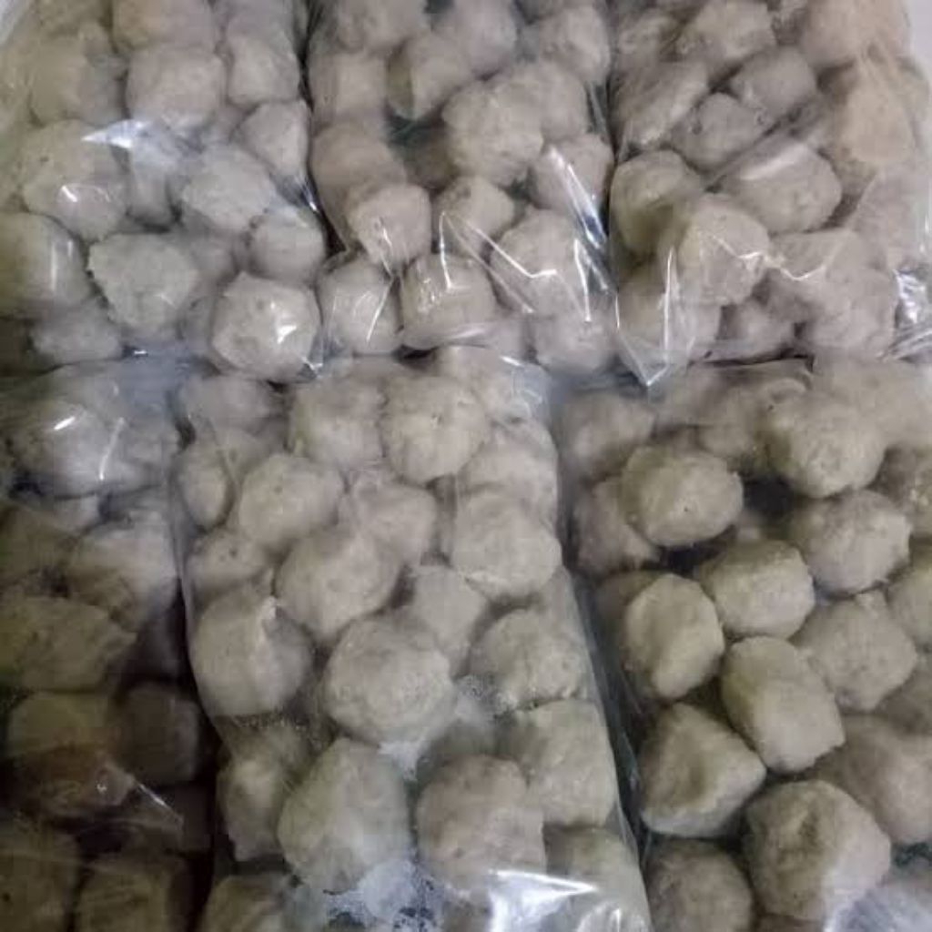 

Bakso Pentol Ayam Homemade isi 50 300gr (Frozen Food)