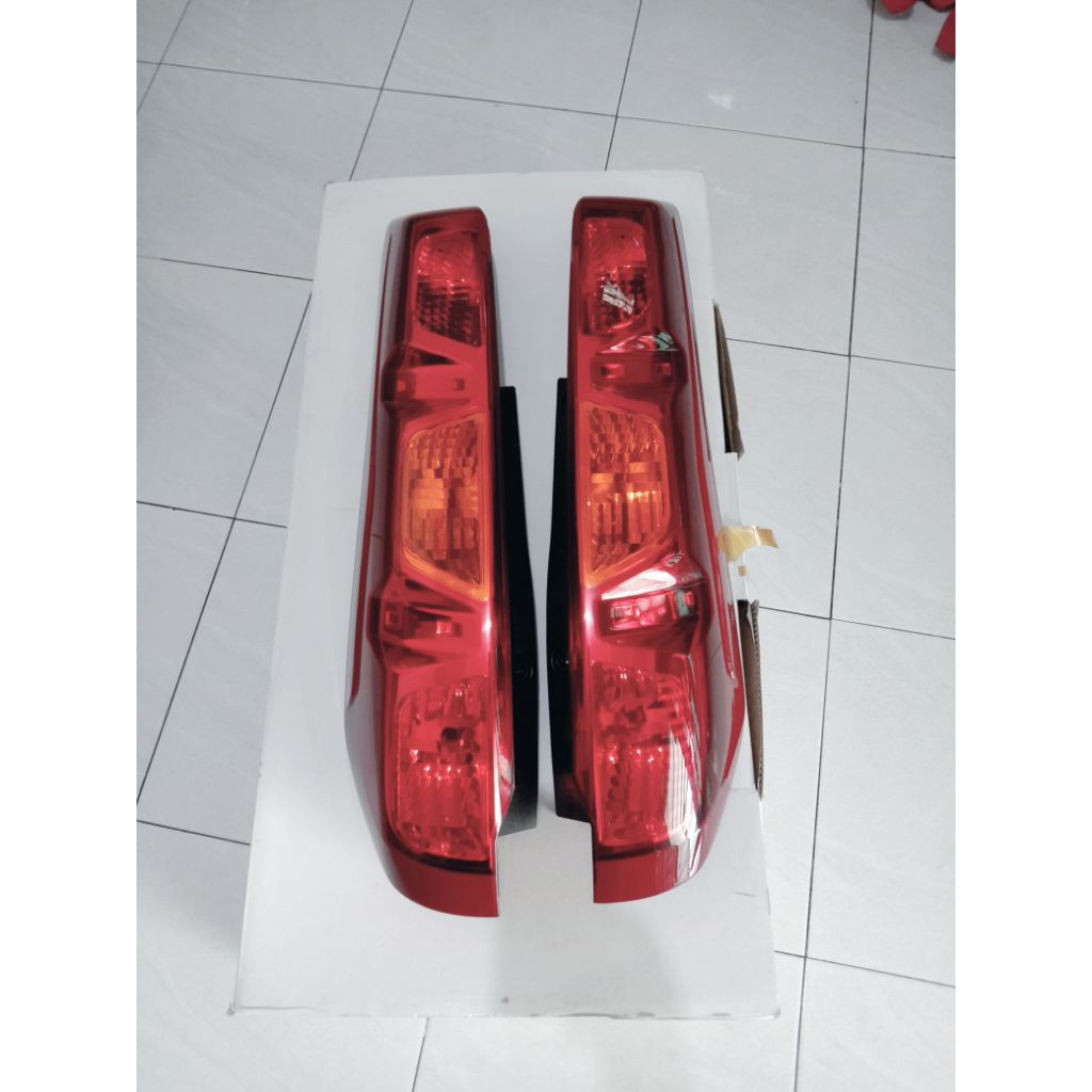 stoplamp Nissan Xtrail t31 THN 2008-2010 copotan 100% original,,,