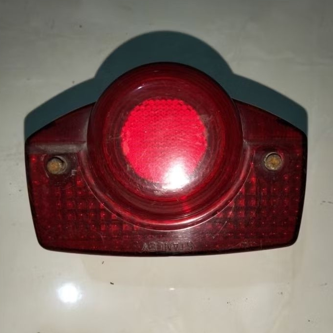Stoplam lampu rem belakang motor Honda CB S90z Benly
