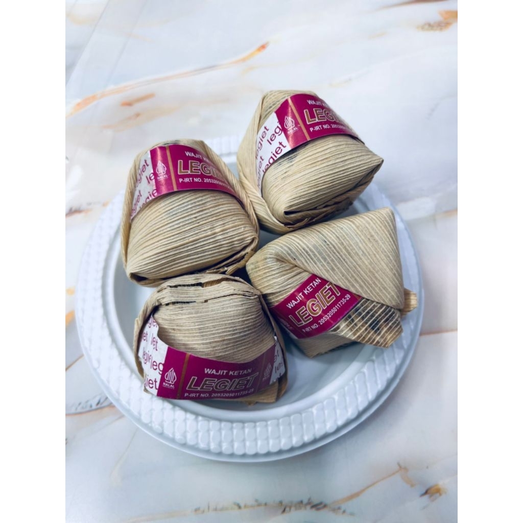 

Dodol Garut Wajit atau Kelobot