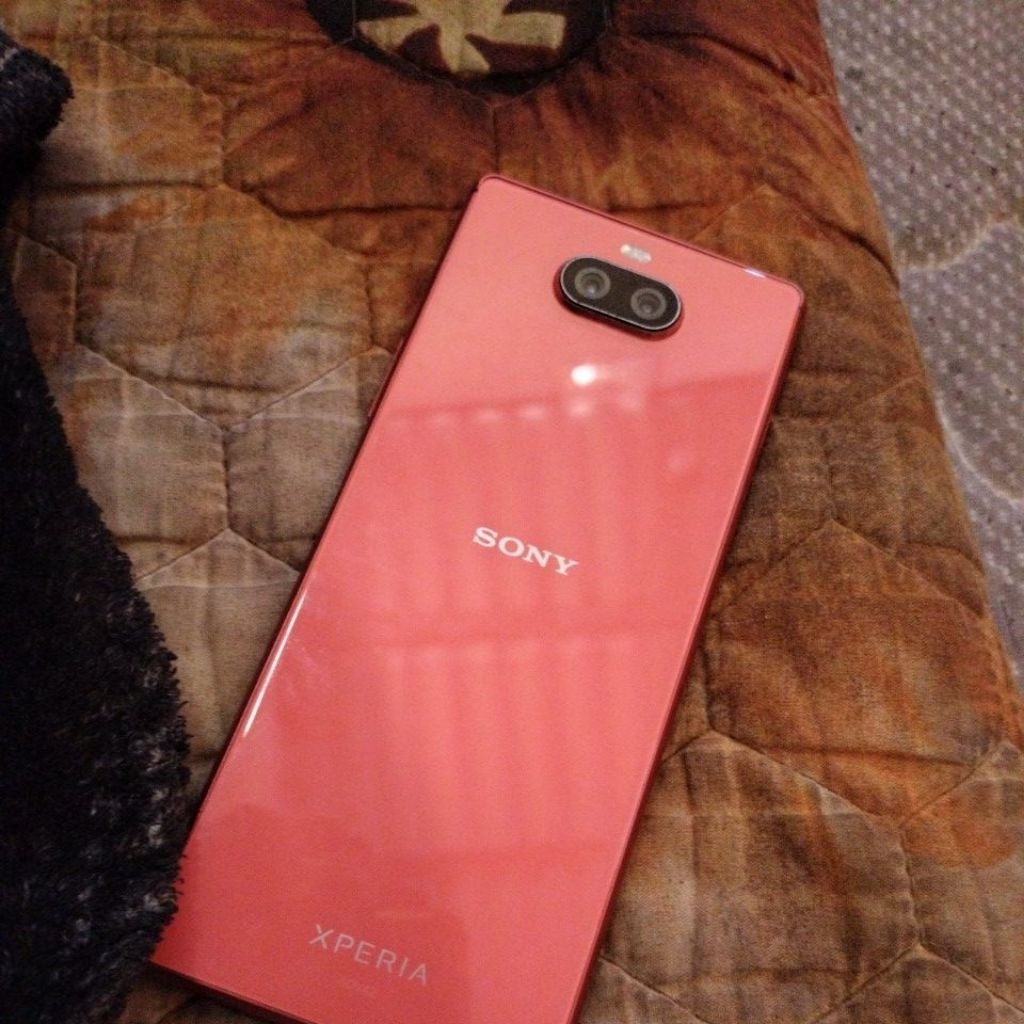 sony xperia 8