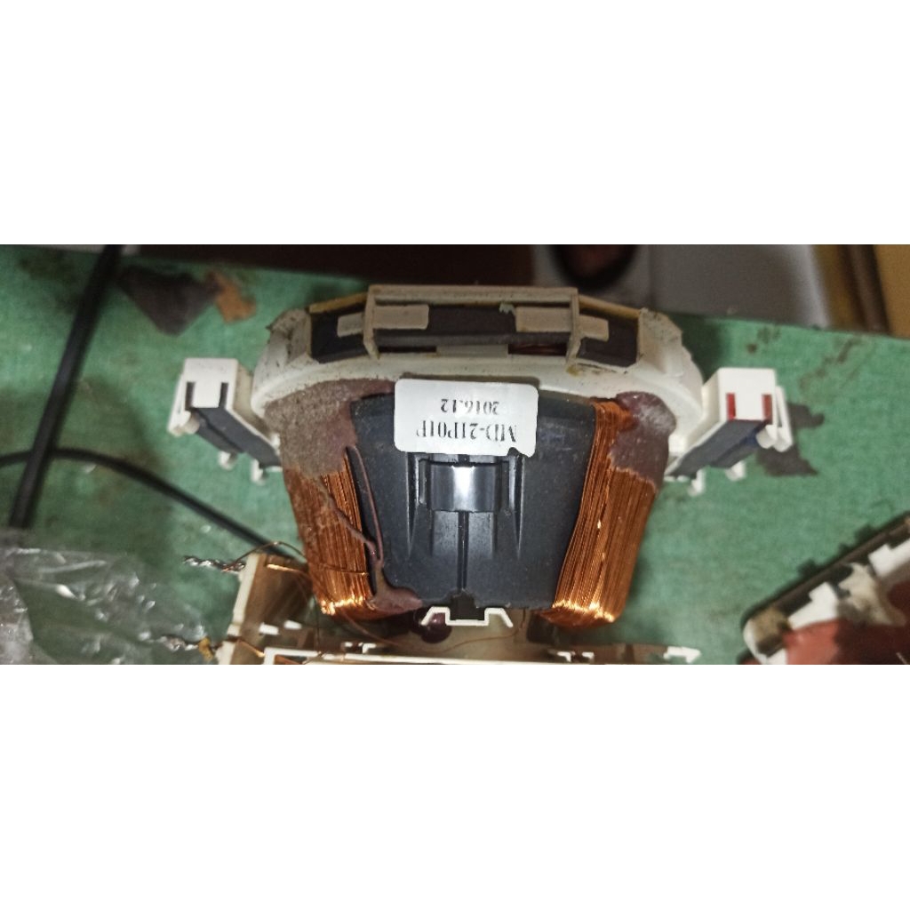 d yoke 21 inchi slim tv