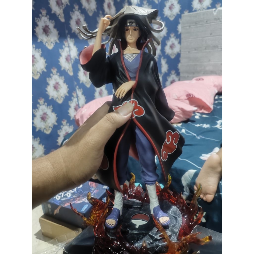 ACTION FIGURE UCHIHA ITACHI BIG SIZE 40 CM LED BAWAAN