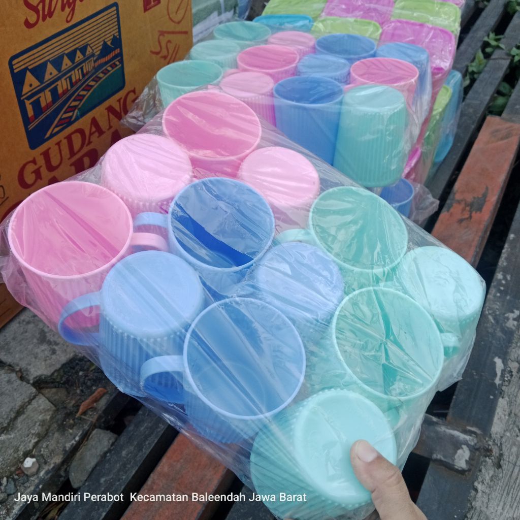 Cangkir Garis Kecil Gelas Kopi