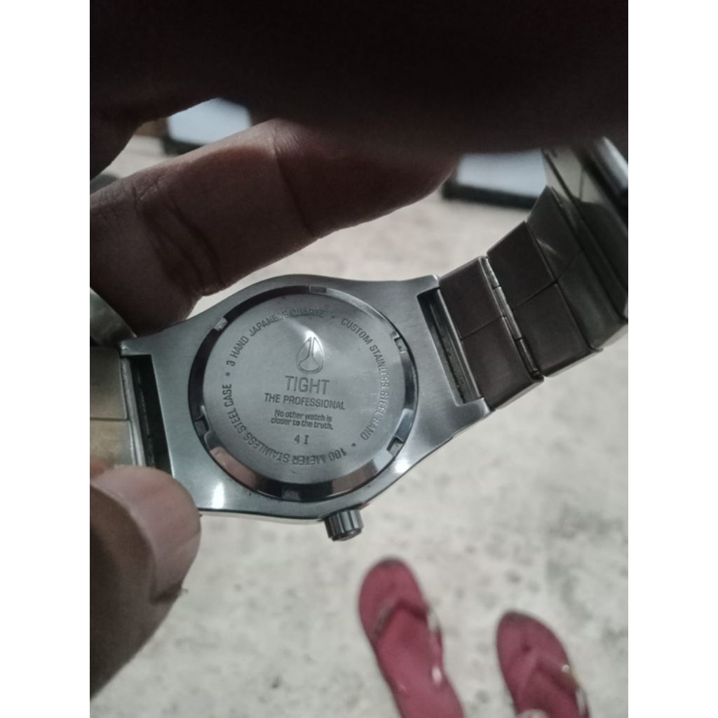 Jam tangan original merk Nixon vintage military profesional kondisi second mulus