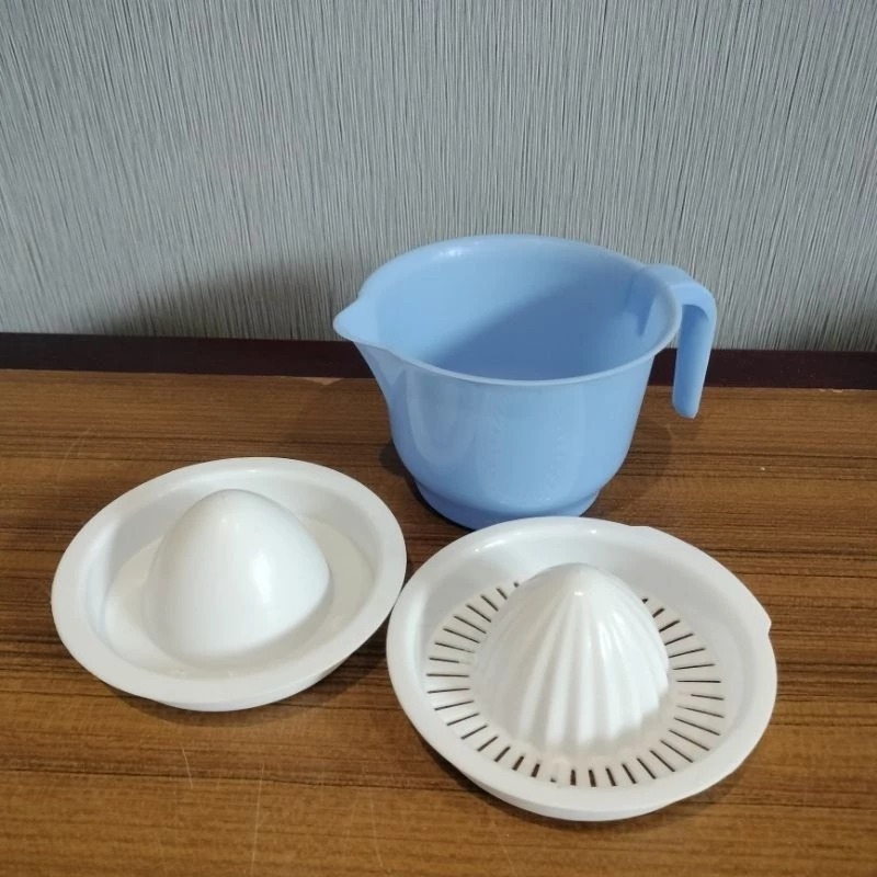 Alat Perasan Jeruk / Perasan Jeruk Manual Plastik Cornelius