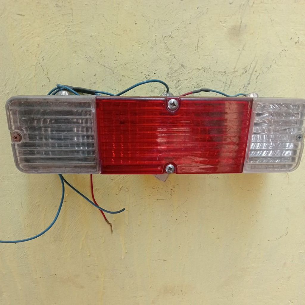 Lampu stop carry Suzuki Futura 1.3/1.5 original