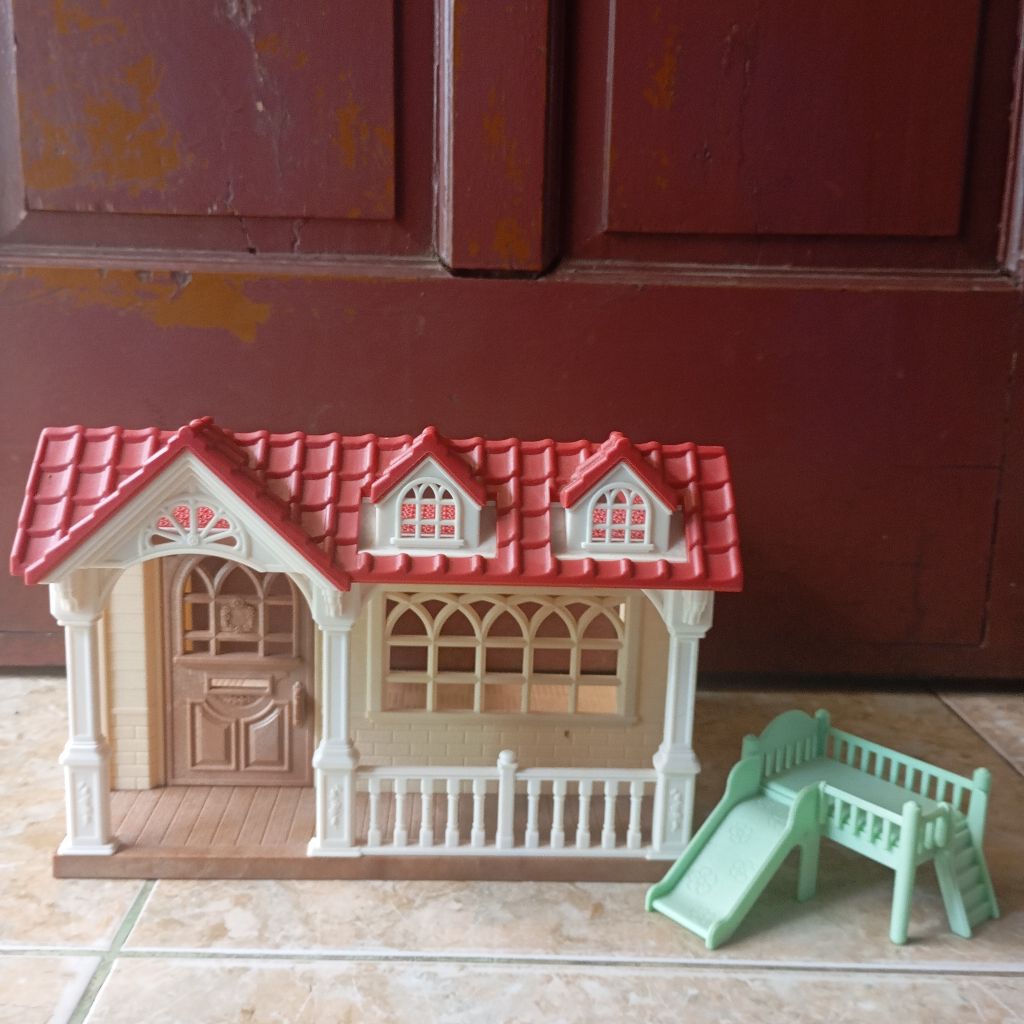 Rumah Sylvanian Families Sweet Raspberry Home PRELOVED