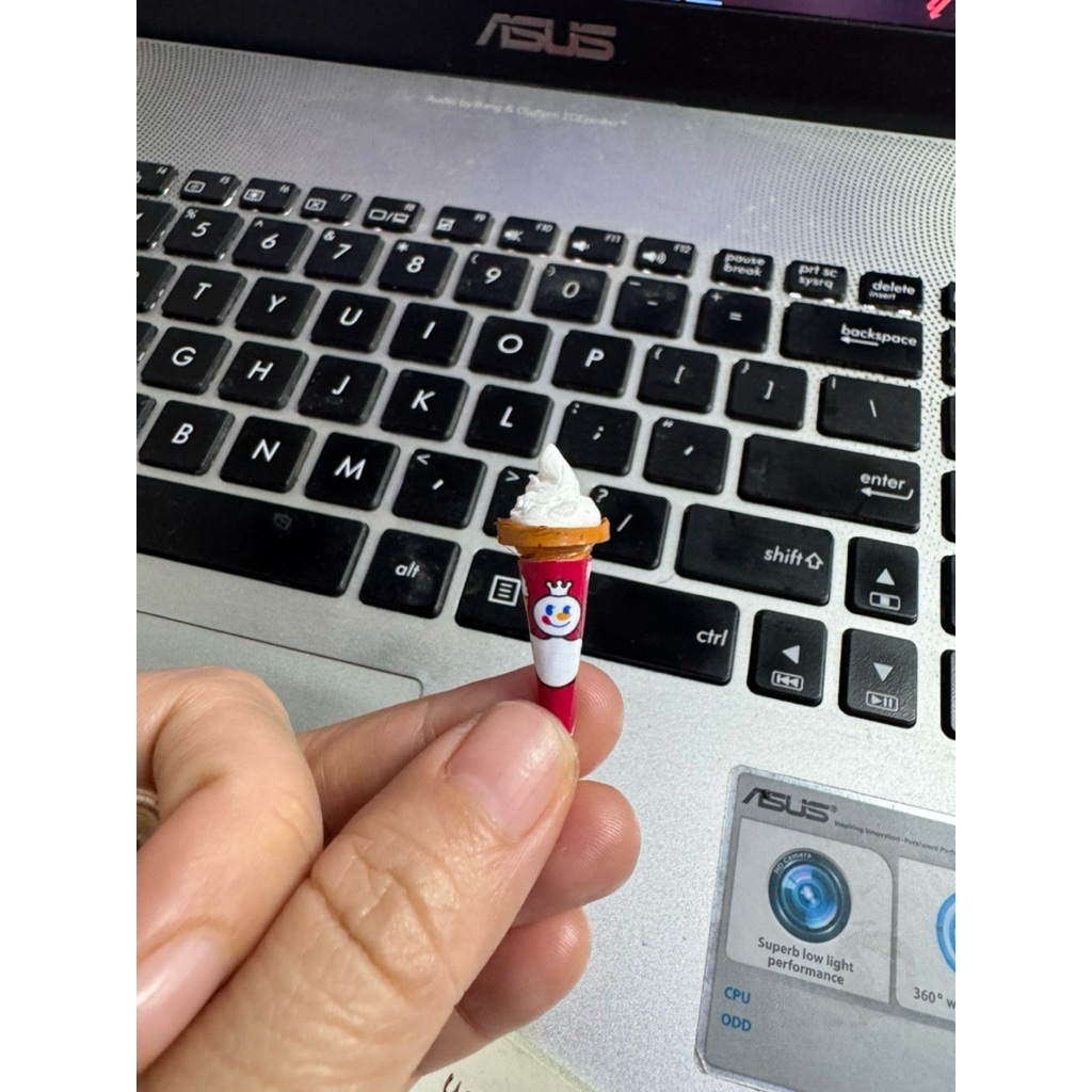 miniatur es cream cone mixue