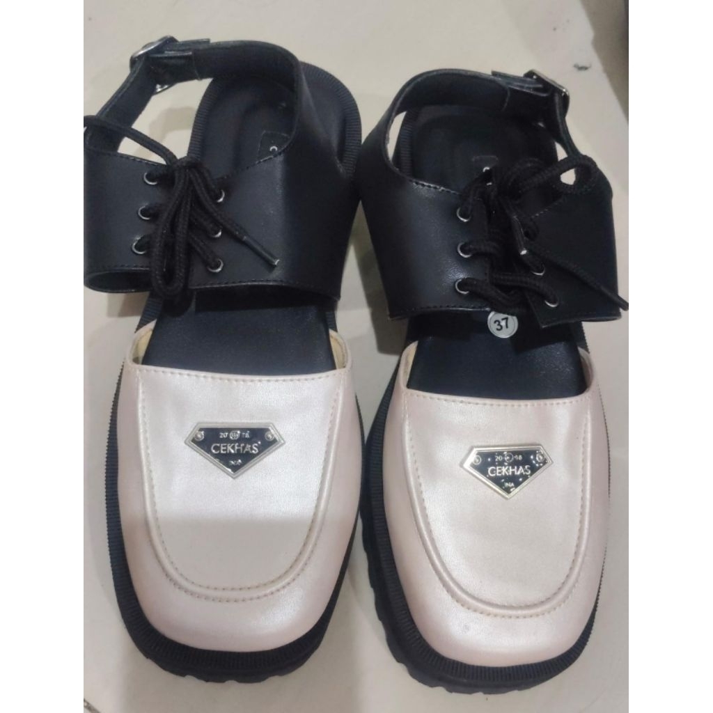 Sepatu Sendal Cekhas