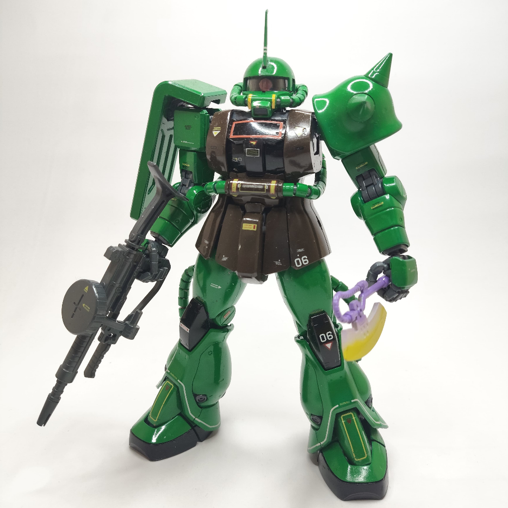 Bandai MG Zaku II / Gundam 1/100 2nd Sudah Rakit M162