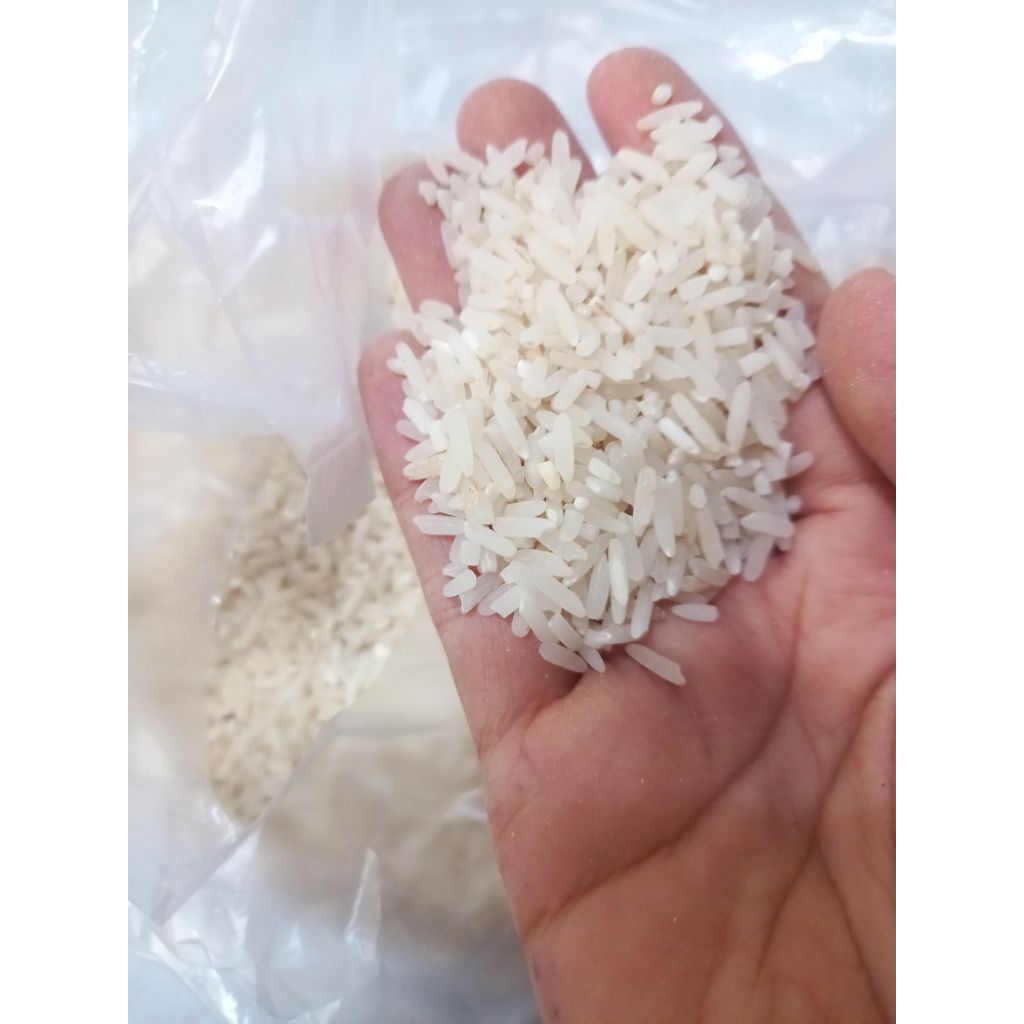 

BERAS LANGSUNG DARI PETANI TANPA CAMPURAN PEMUTIH! BERAS SEHAT & MURAH 1 KG