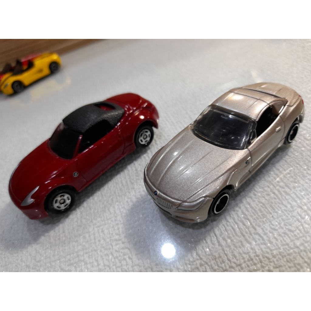 Tomica BMW Z4 sportcar 2 colour 1 pc /sunroof bisa buka tutup/truck/ heavyduty/sportcar/supercar/ un