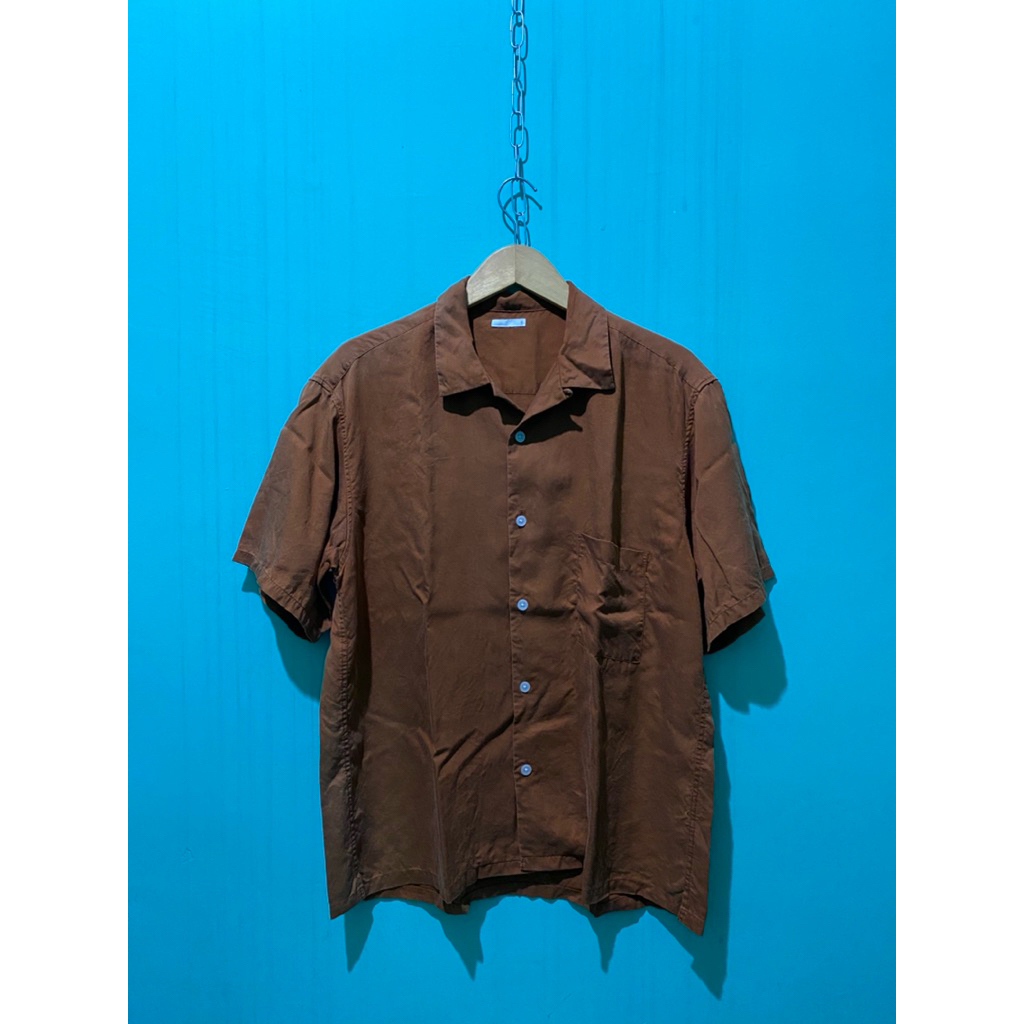 kemeja GU by uniqlo open collar