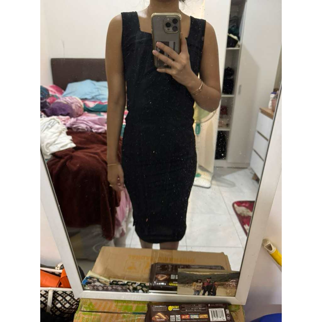 dress hitam elegant