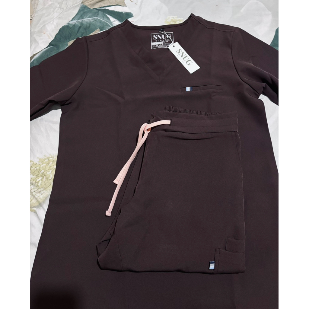 NEW Snug scrub prive woman size L warna Chocolate