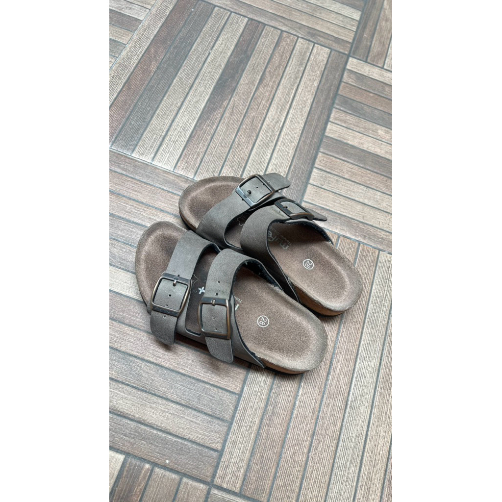 Preloved sandal MyFeet kids
