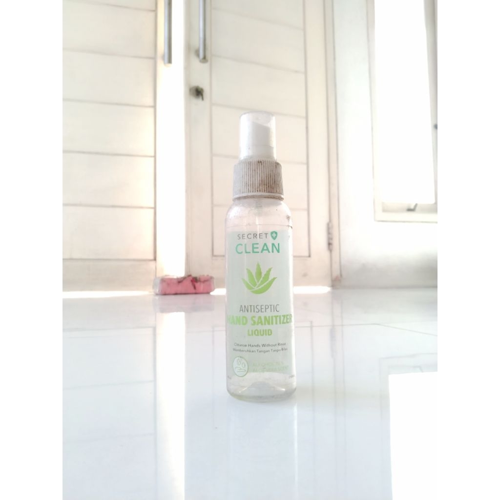 

BOTOL KOSONG SEMPROT 100 ML