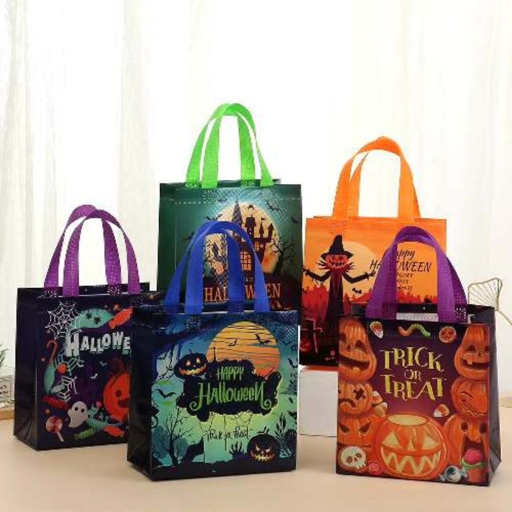 

Satuan- Tas packaging non woven anti air motif Halloween/ Gift packaging bag Halloween non woven/ Tas kado anti air Halloween
