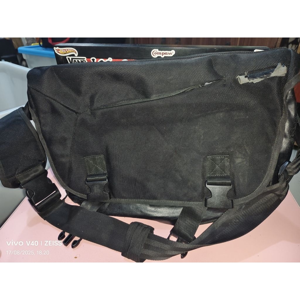 Tas Selempang Massanger Monster Republic ORI Preloved